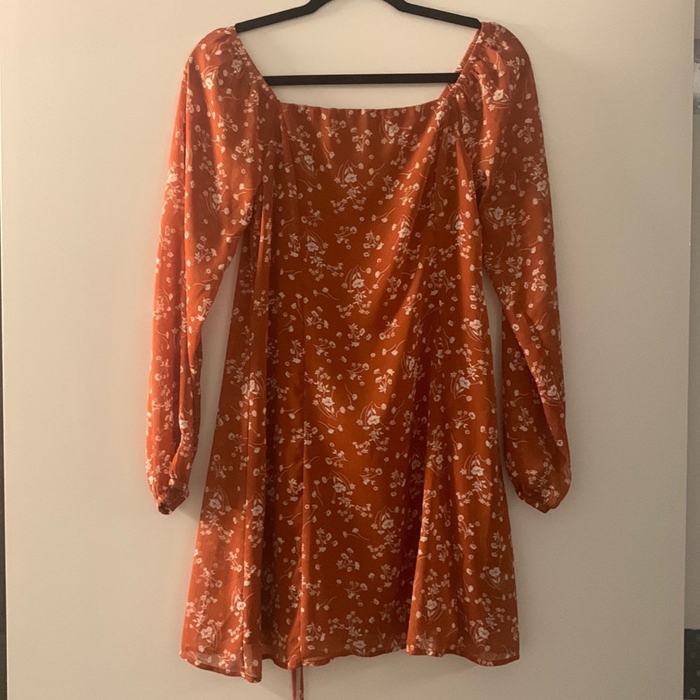 Floral tie back dress